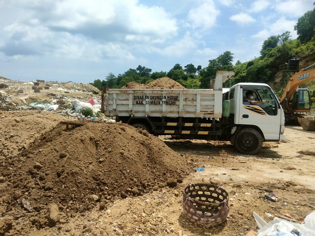 Penimbunan Blok A TPA Pengengat dan Hasil Penimbangan Volume Sampah TPA Pengengat 2021-2022