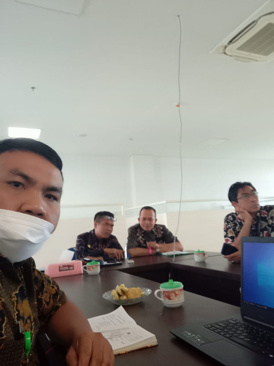 Rapat Penyelarasan Cascading-Renstra DLH di Bappeda Kab. Lombok Tengah Kamis 06 Januari 2022