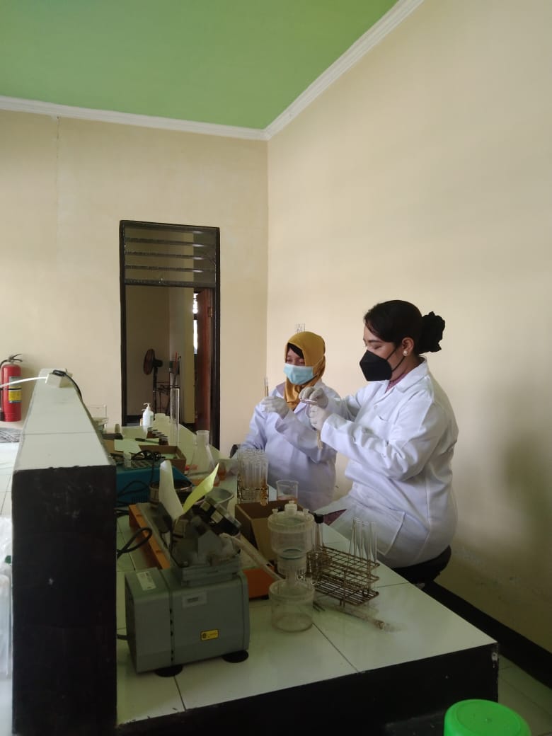 Pengujian Sampel Lingkungan di Balai Laboratorium Lingkungan DLH Kab. Lombok Tengah